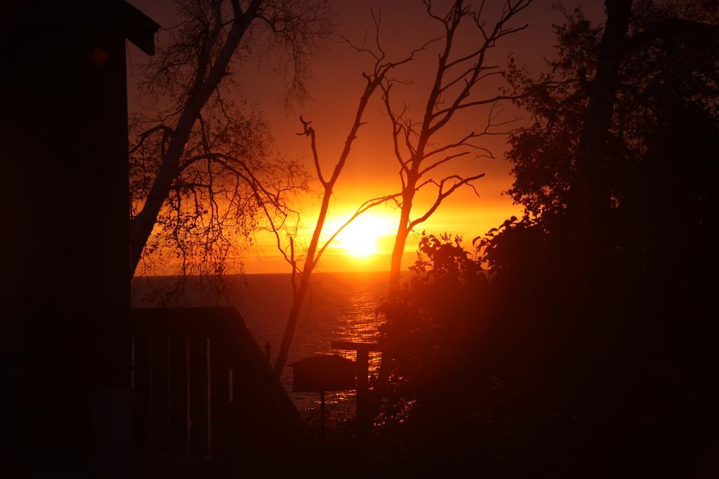 Cliff Dweller On Lake Superior Tofte Extérieur photo