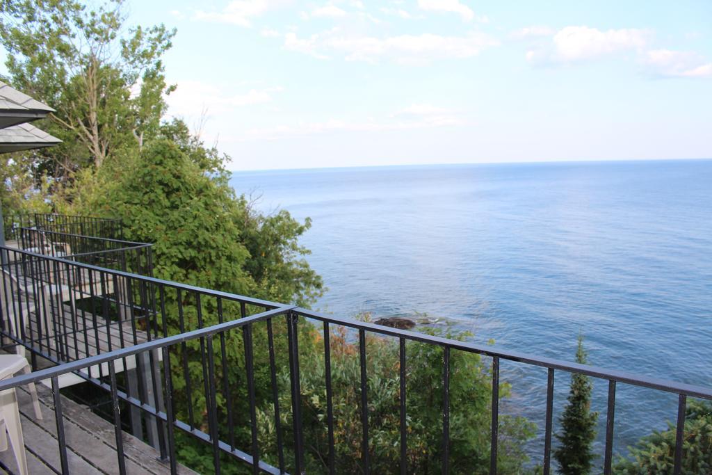 Cliff Dweller On Lake Superior Tofte Chambre photo