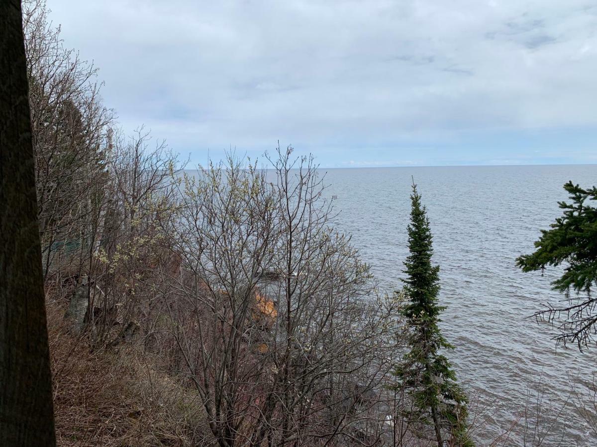 Cliff Dweller On Lake Superior Tofte Extérieur photo